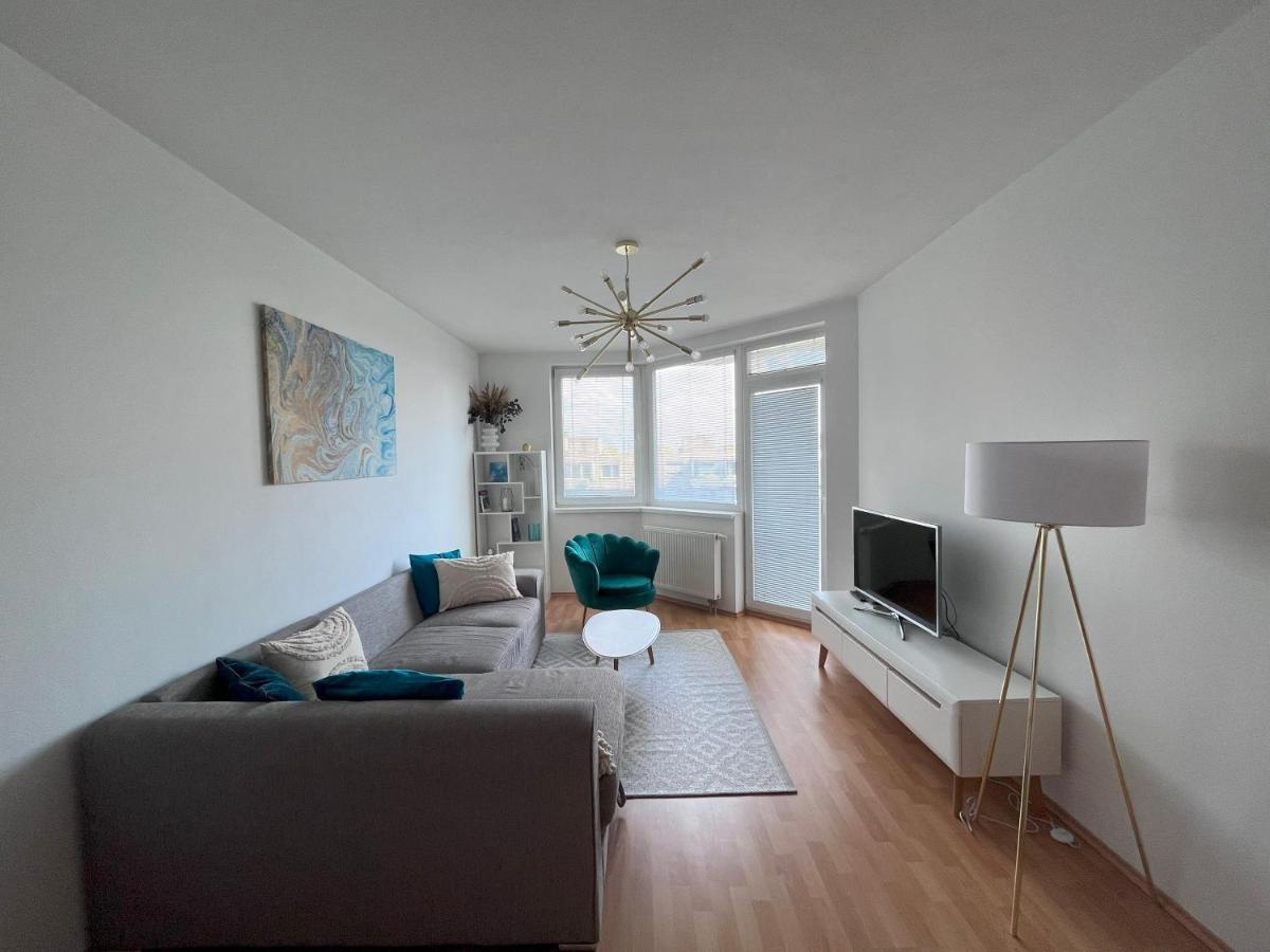 2 Room Apartment With Terrace, New Building, Jegeho Μπρατισλάβα Εξωτερικό φωτογραφία