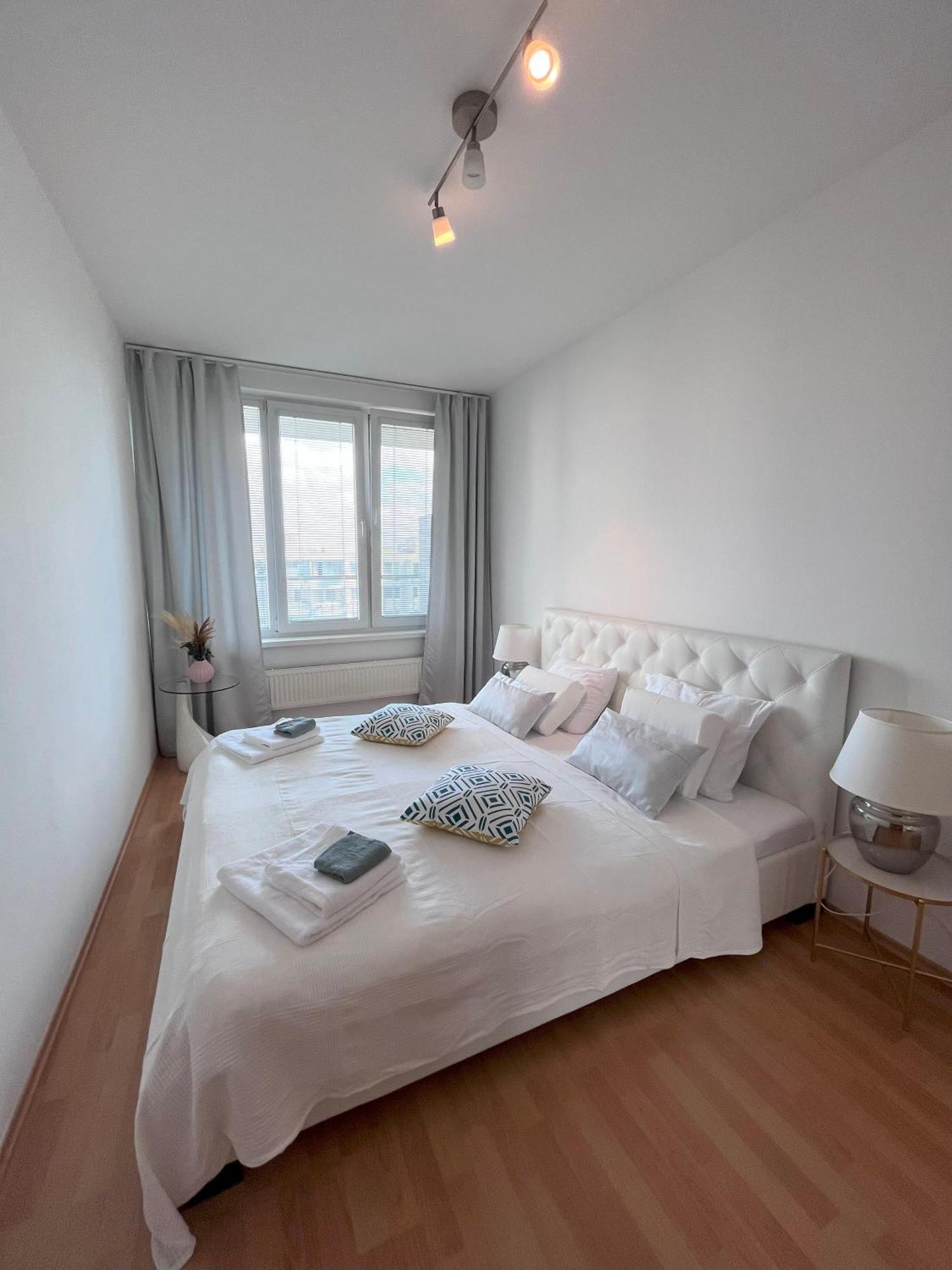 2 Room Apartment With Terrace, New Building, Jegeho Μπρατισλάβα Εξωτερικό φωτογραφία