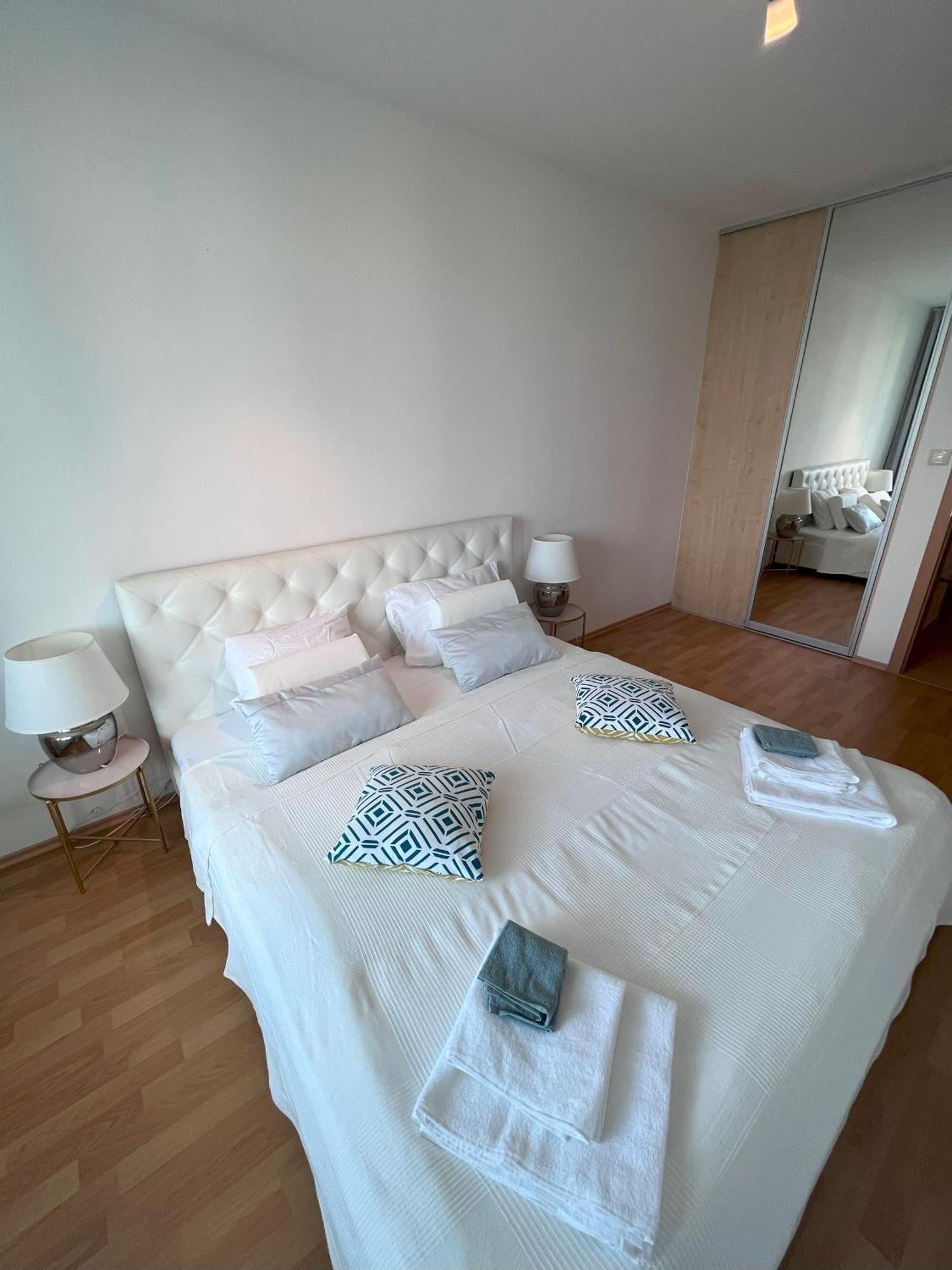 2 Room Apartment With Terrace, New Building, Jegeho Μπρατισλάβα Εξωτερικό φωτογραφία